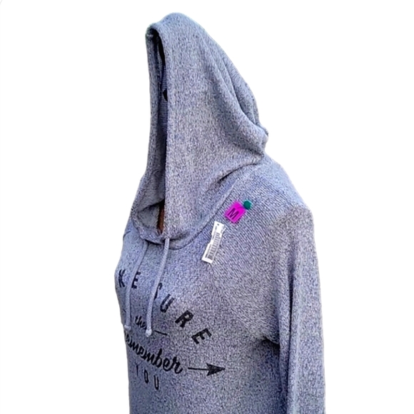 NWT Y2K The Hunger Games "Make Sure They Remember You" Exclusive Hooded Sweater - Picture 10 of 17